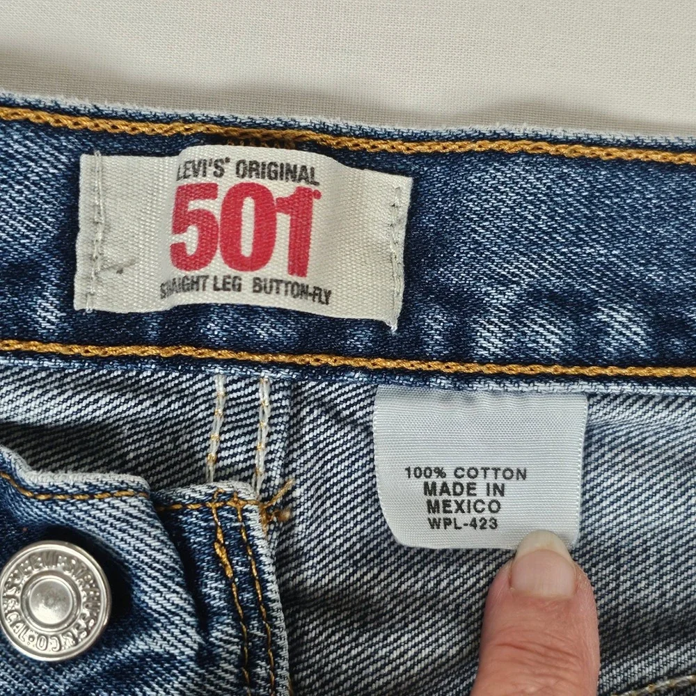 Levis 501 Original Mens 31x32 Blue Denim Straight Leg Button Fly Jeans 005010194